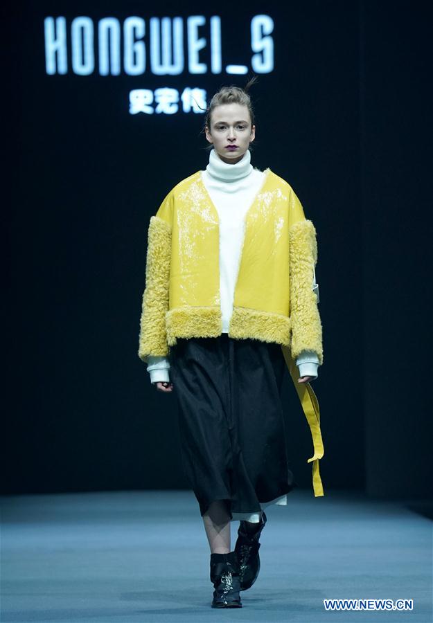 CHINA-BEIJING-FASHION WEEK-SHI HONGWEI (CN)