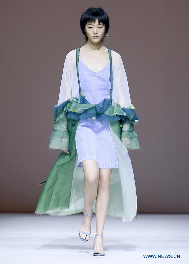 CHINA-BEIJING-GRADUATE FASHION WEEK (CN)