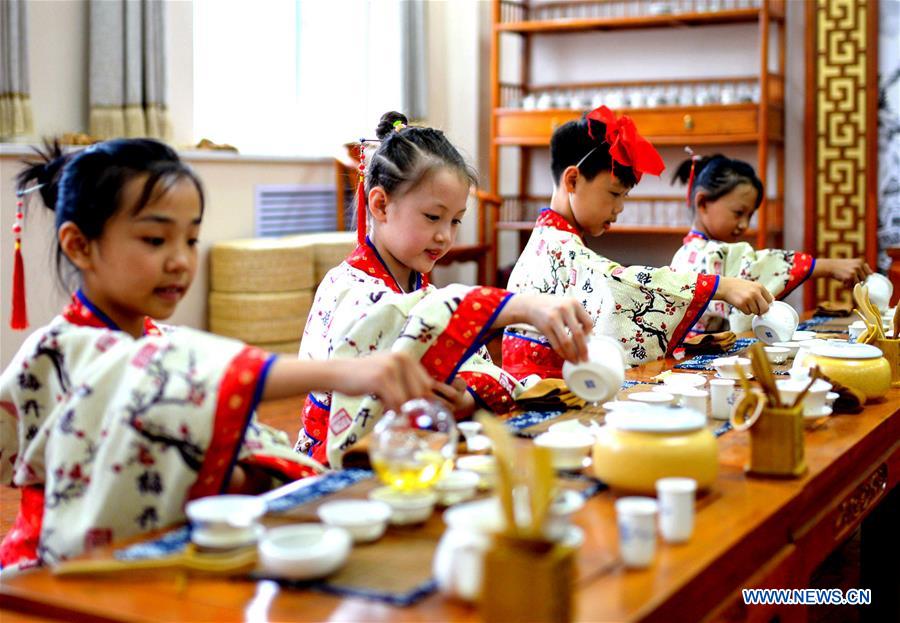 CHINA-DRAGON BOAT FESTIVAL-CELEBRATIONS (CN)