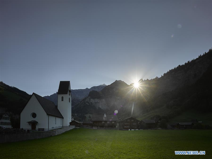 SWITZERLAND-ELM-MARTIN'S HOLE