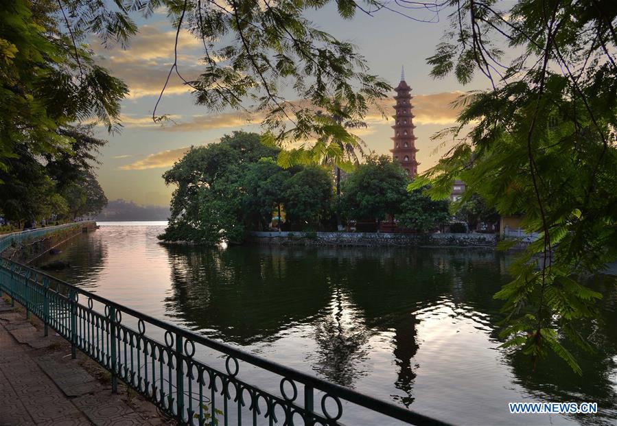 VIETNAM-HANOI-LANDMARK-AUTUMN