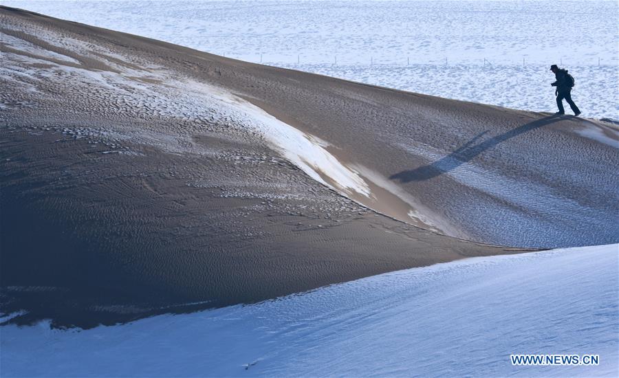 #CHINA-GANSU-BADAIN JARAN DESERT-SNOW SCENERY(CN)