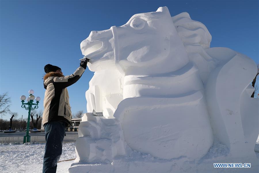 CHINA-HEILONGJIANG-HARBIN-SNOW SCULPTURE (CN)