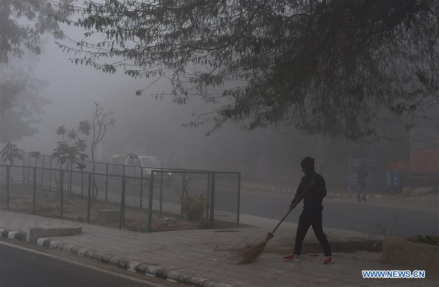 INDIA-NEW DELHI-FOG