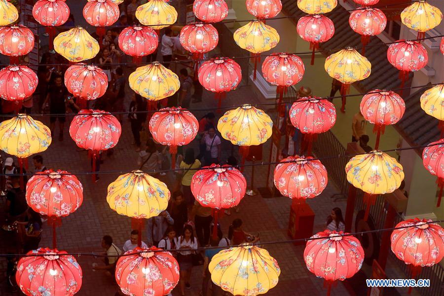 PHILIPPINES-MANILA-LANTERNS-CELEBRATION