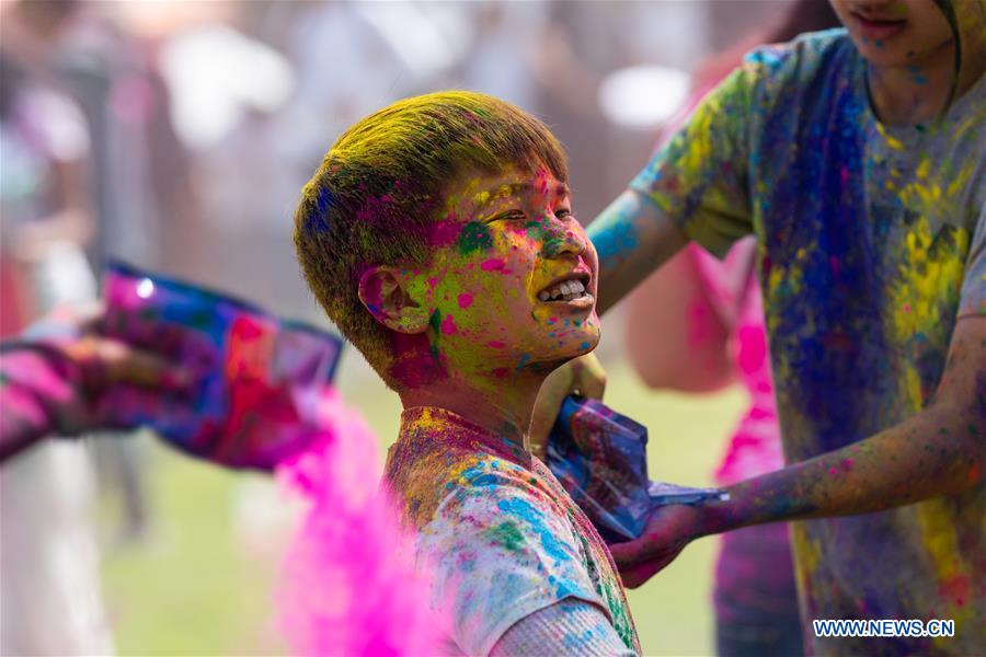 U.S.-LOS ANGELES-HOLI FESTIVAL