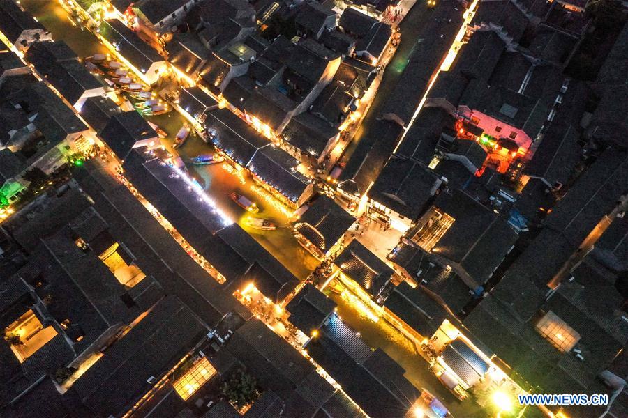 CHINA-KUNSHAN-ZHOUZHUANG ANCIENT TOWN-NIGHT VIEW (CN)