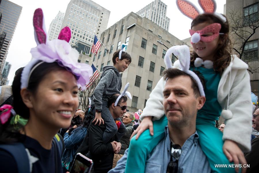 U.S.-NEW YORK-EASTER PARADE-BONNET FESTIVAL