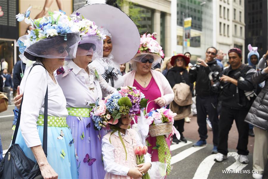 U.S.-NEW YORK-EASTER PARADE-BONNET FESTIVAL