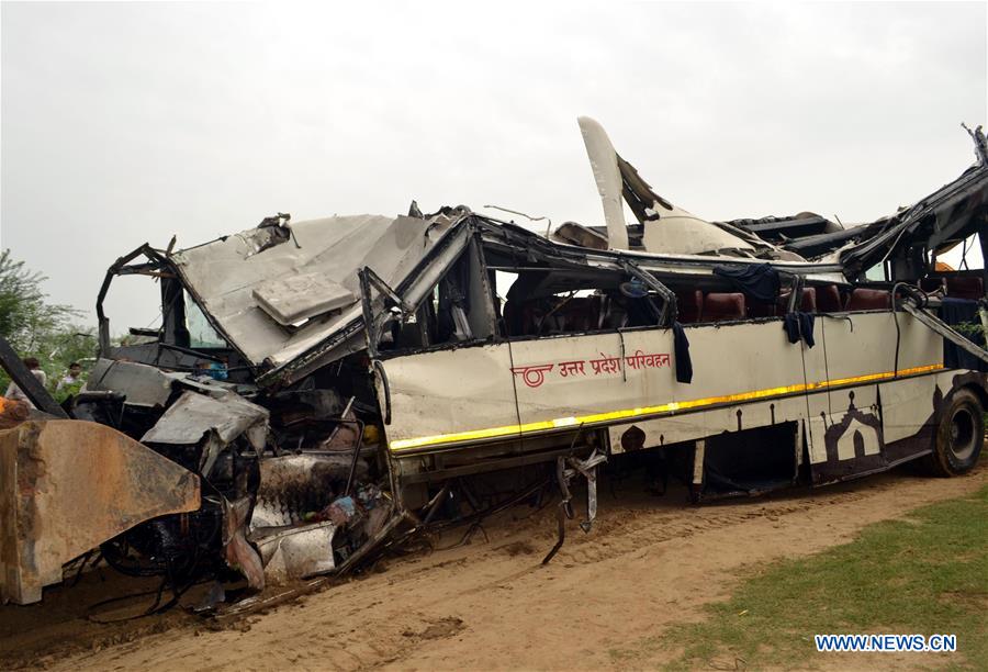 INDIA-AGRA-BUS ACCIDENT