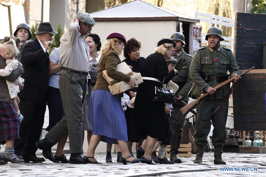 POLAND-WARSAW-RE-ENACTMENT-WARSAW UPRISING