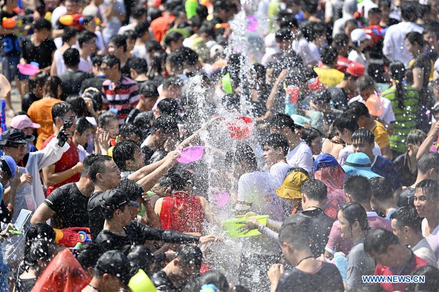 CHINA-HAINAN-BAOTING-WATER FESTIVAL (CN)