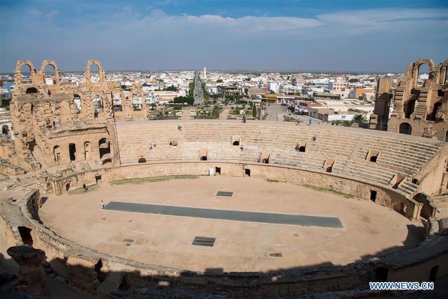 TUNISIA-EL JEM-AMPHITHEATRE