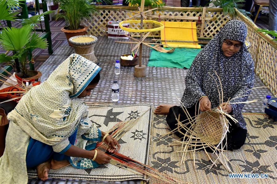 BANGLADESH-DHAKA-HERITAGE-HANDLOOM-FESTIVAL