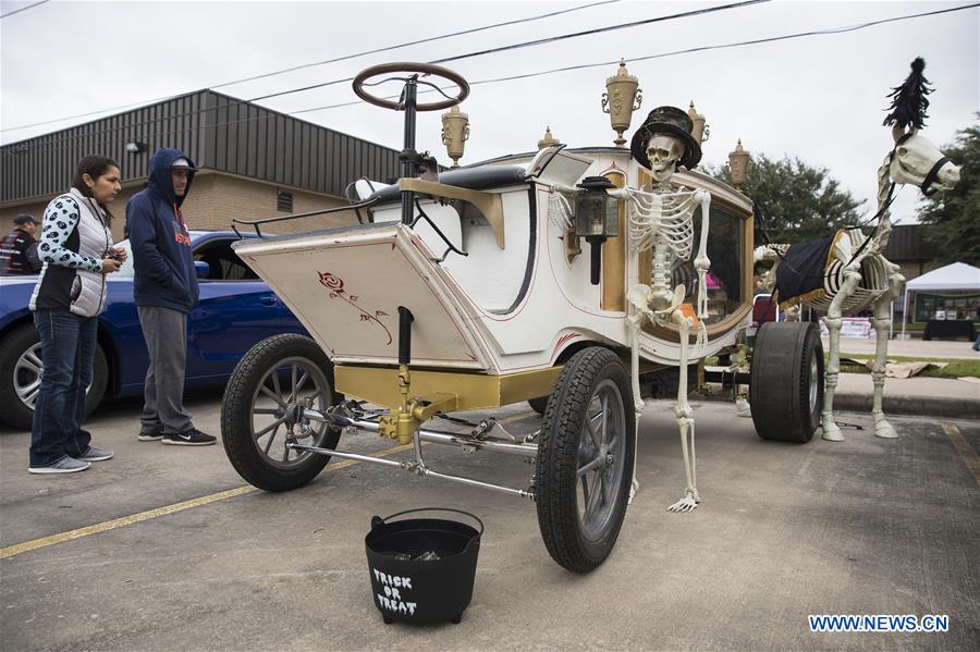 U.S.-HOUSTON-HALLOWEEN CAR SHOW