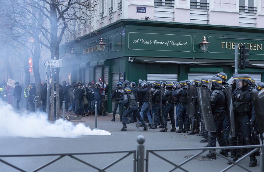 FRANCE-STRIKE-PENSION REFORM