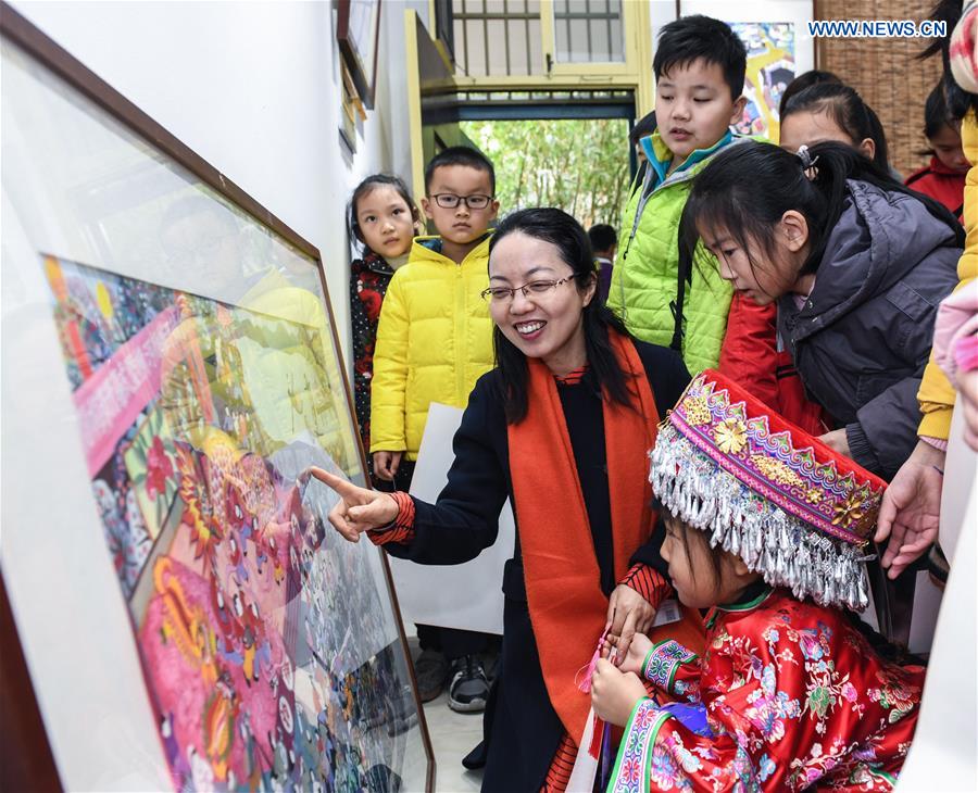 CHINA-ZHEJIANG-CIXI-STUDENTS-WINTER HOLIDAY-ART LESSON (CN)