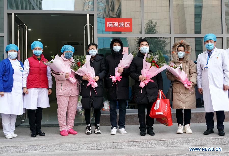 CHINA-HENAN-ZHENGZHOU-CORONAVIRUS-CURED PATIENT (CN)