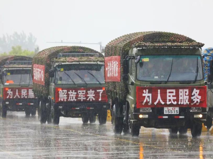 從抗洪救災(zāi)看這支軍隊(duì)的“變”與“不變”