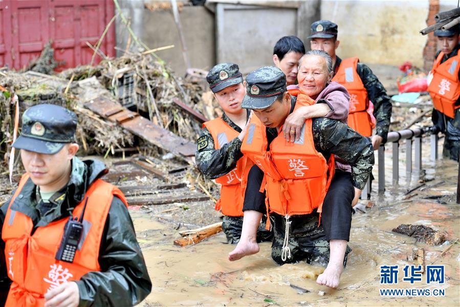 （新華全媒頭條·圖文互動）（5）沿著中國特色強(qiáng)軍之路闊步前進(jìn)——黨中央、中央軍委領(lǐng)導(dǎo)推進(jìn)國防和軍隊建設(shè)70年紀(jì)實