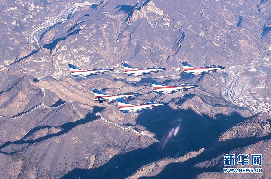 （人民空軍70年·圖文互動(dòng)）（6）我愛祖國(guó)的藍(lán)天——空軍強(qiáng)軍主題紀(jì)念封8張“同框照”背后的故事 