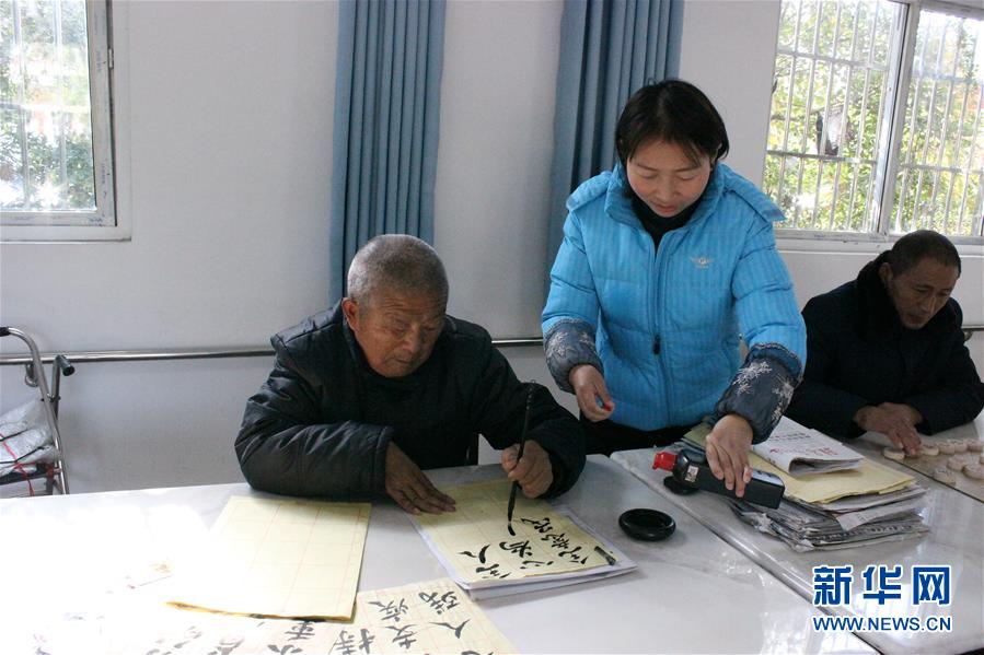 （在習(xí)近平新時代中國特色社會主義思想指引下——新時代新作為新篇章·總書記關(guān)切脫貧事·圖文互動）（3）醫(yī)療扶貧，照亮貧困家庭的明天