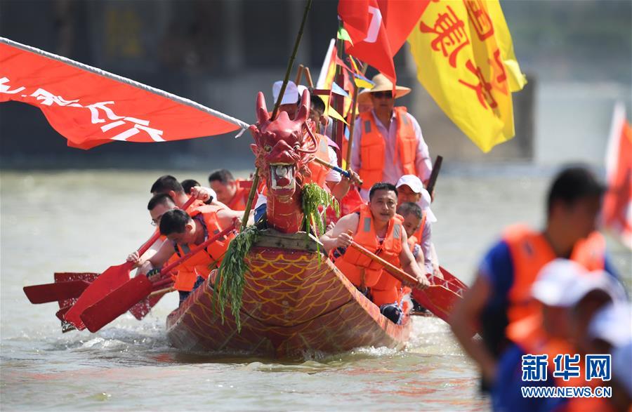 （新華全媒頭條·圖文互動(dòng)）（5）線上線下消費(fèi)升溫 文旅活動(dòng)邁上“云端”——端午假期透視我國經(jīng)濟(jì)高質(zhì)量發(fā)展新動(dòng)力