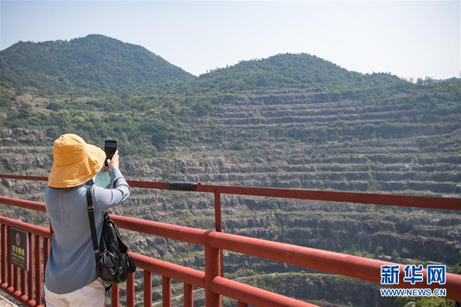 （走向我們的小康生活·圖文互動(dòng)）（2）游客來了，小康近了——生態(tài)旅游引領(lǐng)湖北山區(qū)蝶變二三事