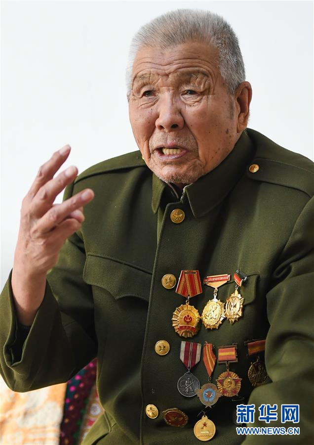 （紀(jì)念抗美援朝70周年·圖文互動）為將軍守陵，此生不改——記守護(hù)楊靖宇烈士陵園的老兵徐振明