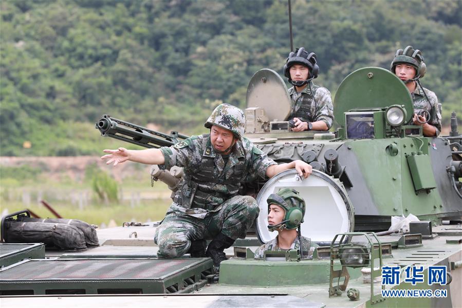 （圖文互動）（1）新時代的“勝戰(zhàn)先鋒”——第72集團軍某旅兩棲裝甲技師譚斌生死沖鋒盡顯勝戰(zhàn)本色