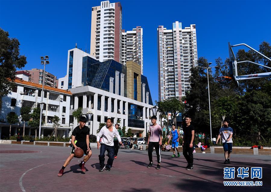 （在習(xí)近平新時(shí)代中國特色社會主義思想指引下——新時(shí)代新作為新篇章·總書記關(guān)切開放事·圖文互動(dòng)）（4）以開放作楫 揚(yáng)創(chuàng)新之帆——深圳“先行示范”再啟航