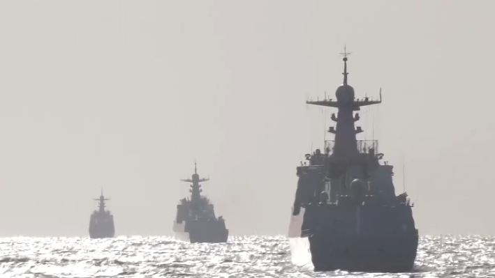 北部戰(zhàn)區(qū)海軍某艦艇訓練中心：聚焦實戰(zhàn)！8艘新型艦艇連續(xù)多天開展海上訓練